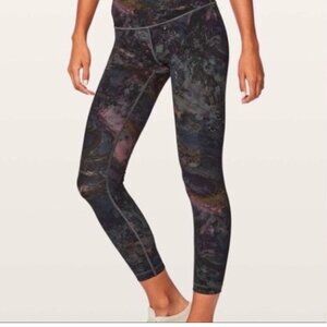 Like New!  EUC Lululemon Wunder Under Radiant Multi Leggings, Size 6